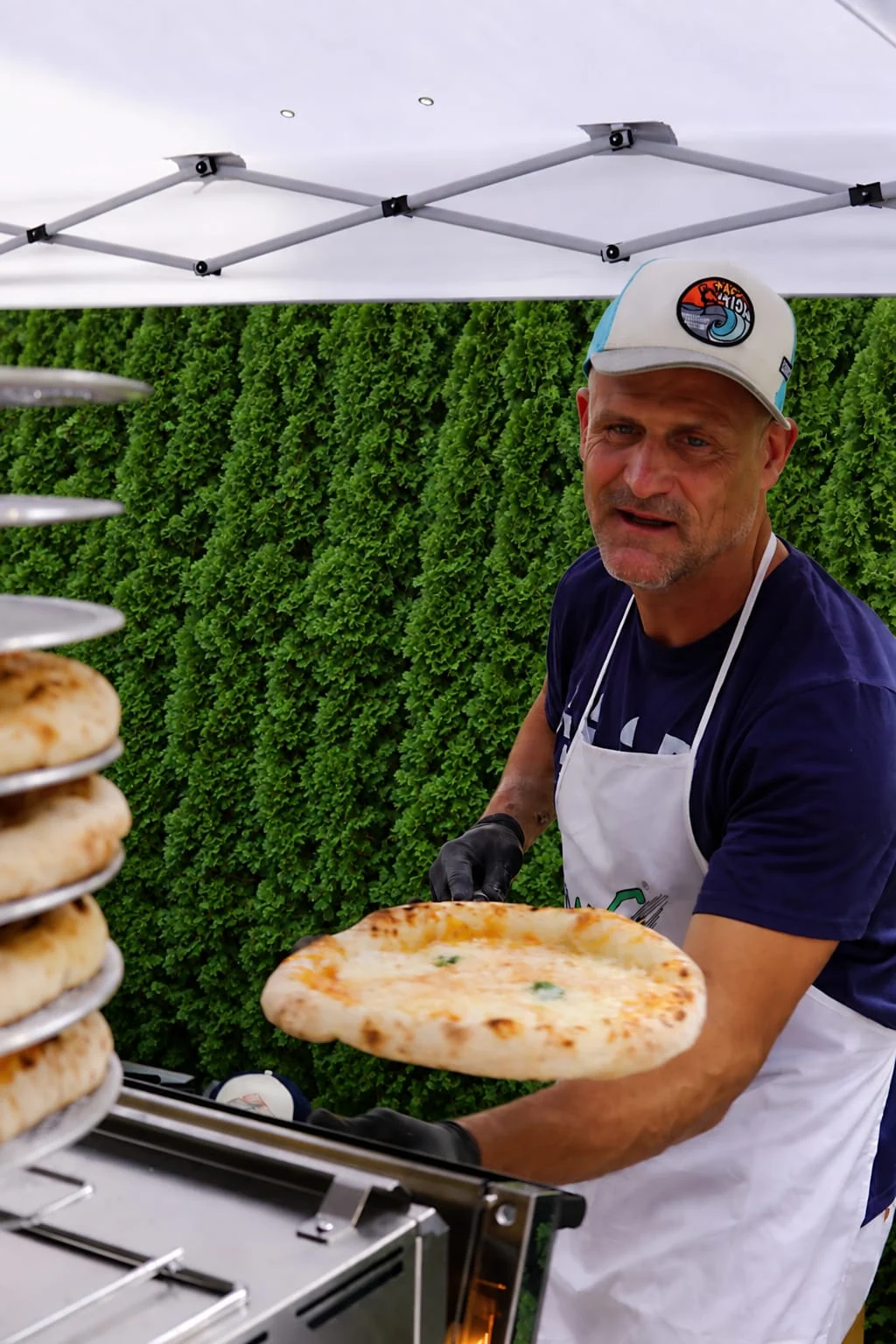 DER DOIGBAZLER Denis Graf beim Pizza-Live-Cooking