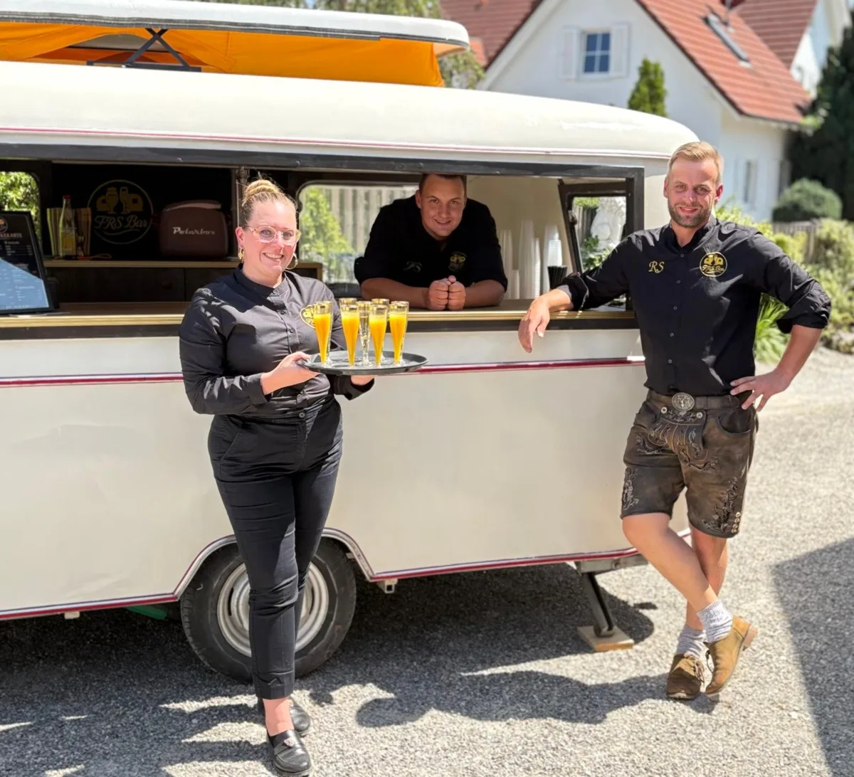 FRS Bar mit mobiler Caravanbar und Team